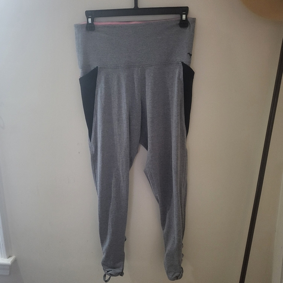 VS Pink Leggings Size M - Picture 1 of 3